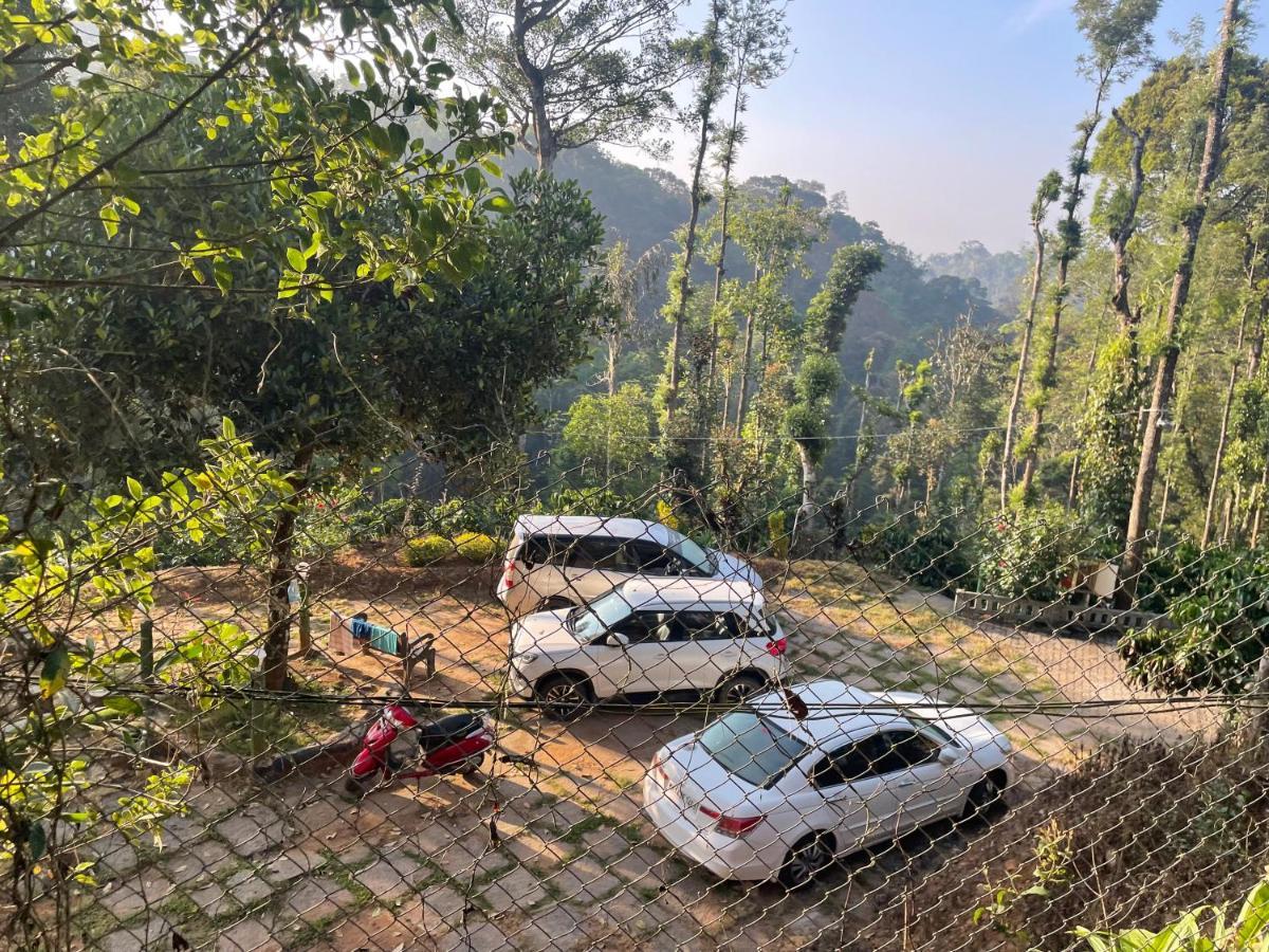 Villa Rai'S Coorg Cave House à Madikeri Extérieur photo