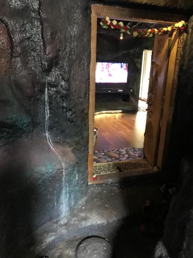 Villa Rai'S Coorg Cave House à Madikeri Extérieur photo